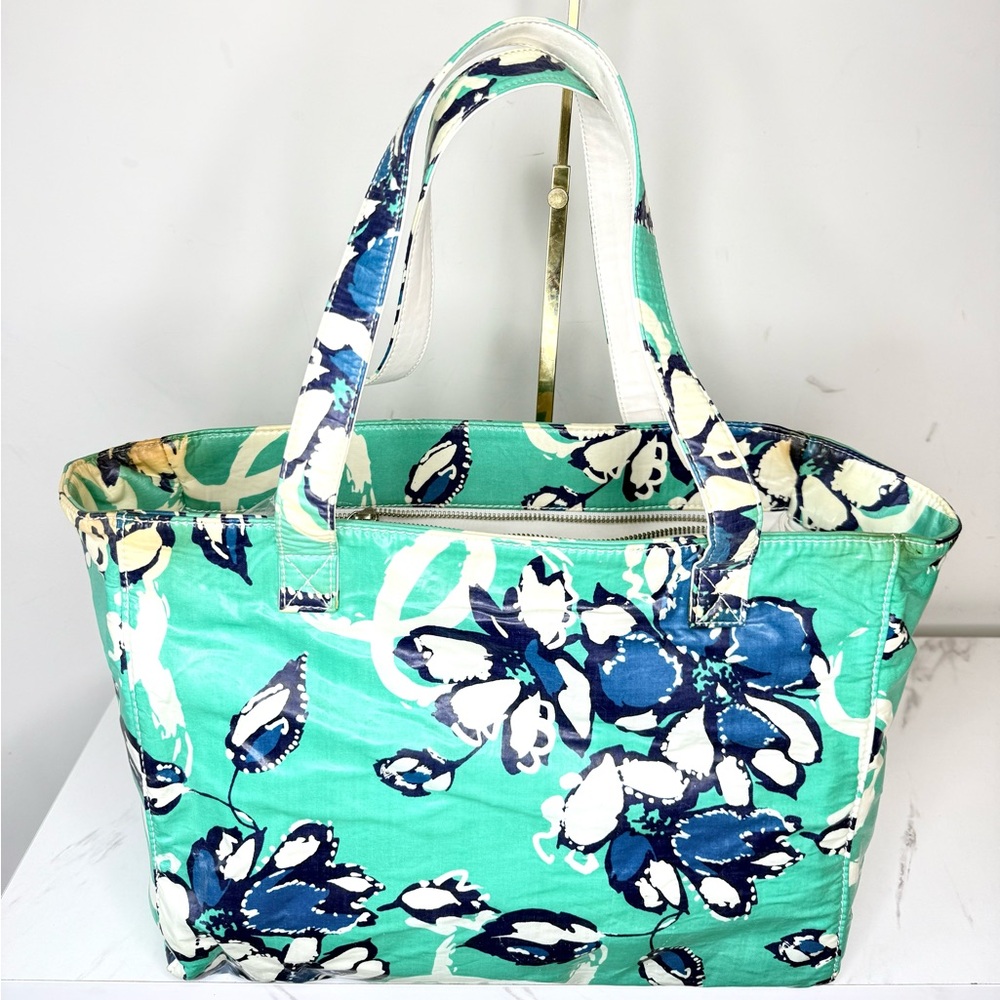 CHANEL FLORA VINYL TOTE BAG